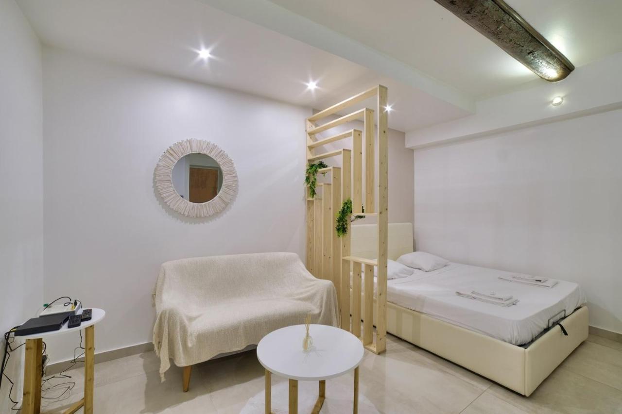 Superb Flat Near The Beach In อองทีบส์ ภายนอก รูปภาพ